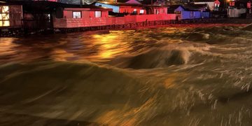 Piden evacuar a más de 150 familias por socavón de medio kilómetro y declaran Alerta Roja para Arauco